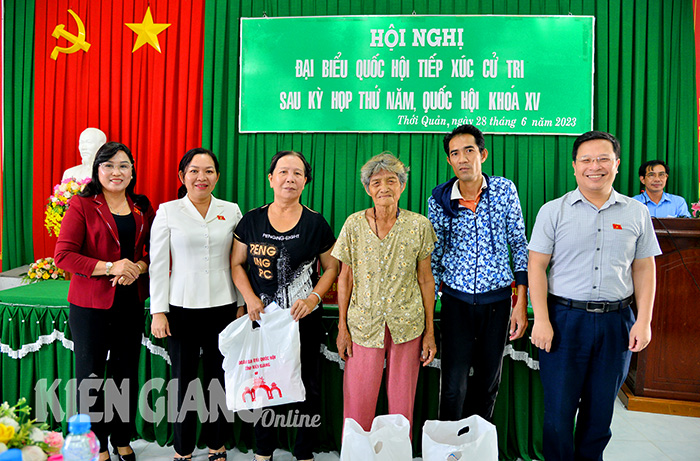 Đại biểu Quốc hội đơn vị tỉnh Kiên Giang tiếp xúc cử tri huyện Gò Quao